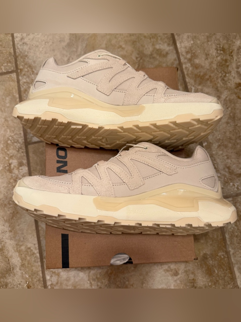 Salomon XC Roam Leather Size 6 Almond Milk - Picture 12 of 17